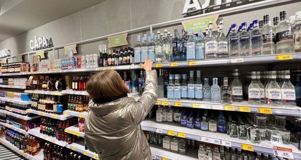 В России хотят запретить покупать алкоголь: новый закон перевернет жизнь россиян В России хотят запретить покупать алкоголь: новый закон перевернет жизнь россиян