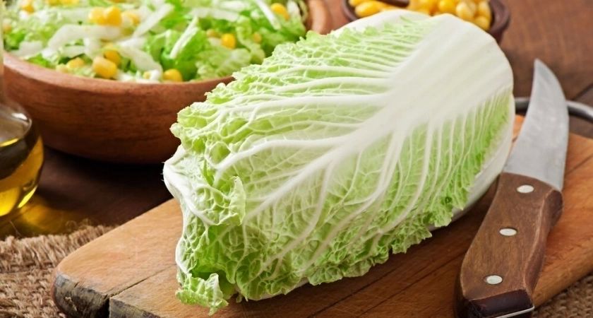 Сочный и свежий салат с пекинкой: настолько вкусный, что его хочется готовить дважды в день Сочный и свежий салат с пекинкой: настолько вкусный, что его хочется готовить дважды в день