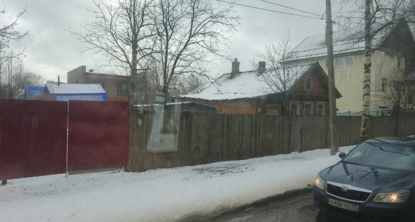 С 13 апреля полностью вводится запрет на установку заборов на даче: придется убрать