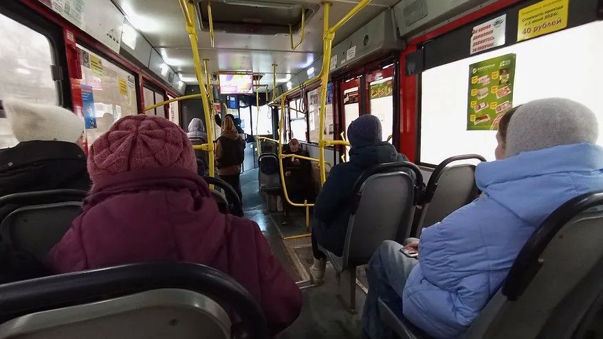 Пенсионерам теперь не придется платить за транспорт, лекарство и ЖКХ: заявления принимают с 1 июня