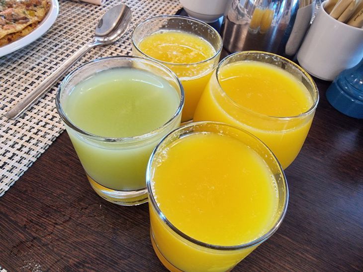 Вот почему ваш любимый смузи — это скрытый сахарный нокаут