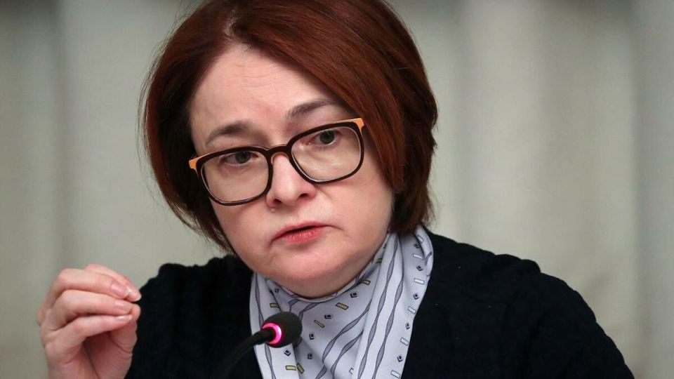 ЦБ снижает ключевую ставку до 17%: как это отразится на экономике и инфляции