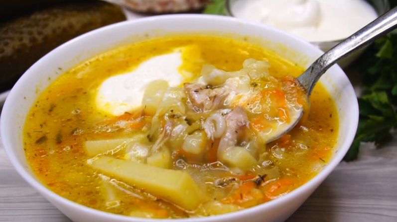 Какой обед без горячего: рассольник со сметаной - рецепт, который вас удивит