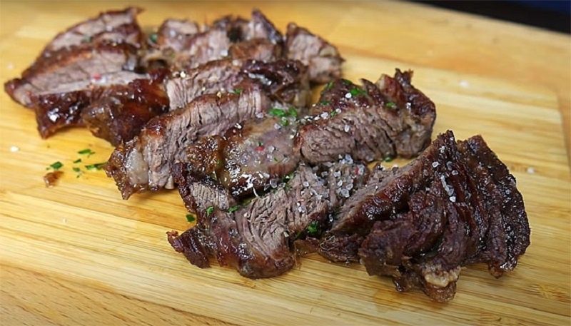 Стейк в кастрюле: секреты ресторанного вкуса на вашей кухне