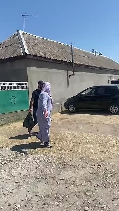   ,     7-  .        