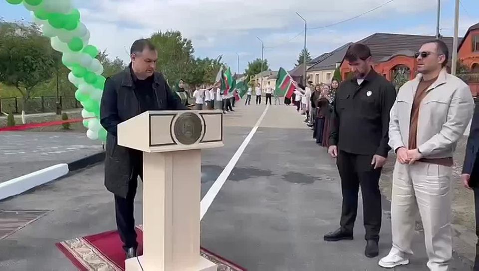    5             ,    