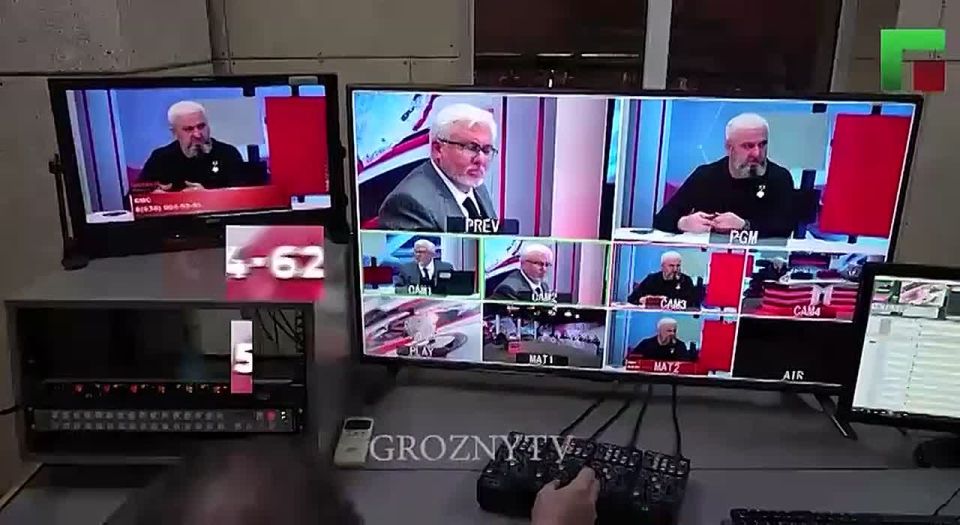    !  , 8 ,  18:00      