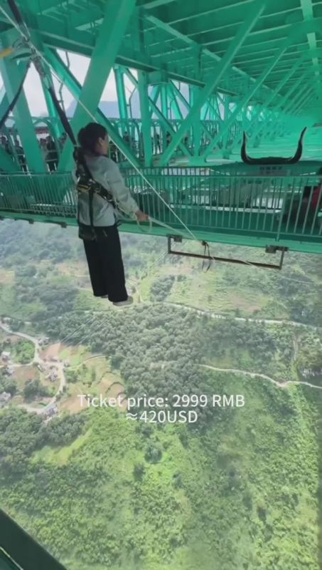    -   625-  Huajiang Canyon Bridge     34  ,  420 