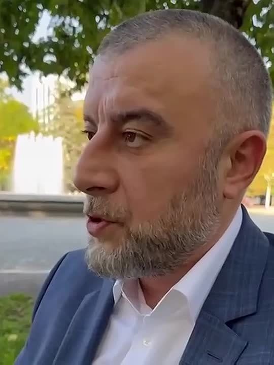   ,    !   ,        