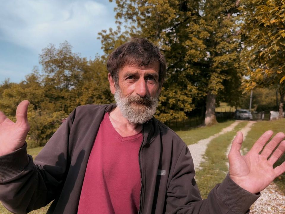 ПЕКАН. (верлибр) В горских пределах, в деревне с нелёгким