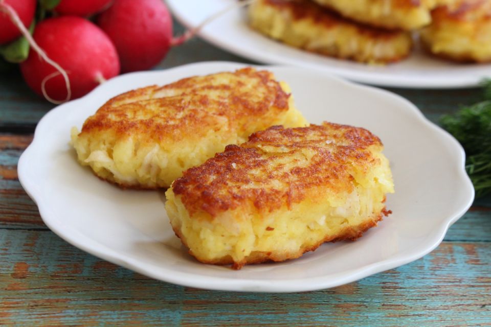 Легкие картофельные котлеты с курицей: быстро, вкусно и доступно