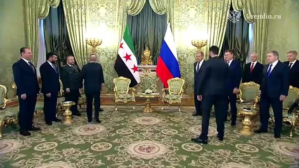Владимир Путин встретился в Кремле с новым лидером Сирии Ахмедом аш-Шараа