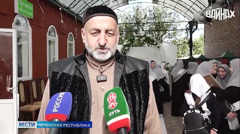 В селении Верхний Нойбер Гудермесского района состоялось радостное событие — выпуск студентов медресе «Аль-Калам»