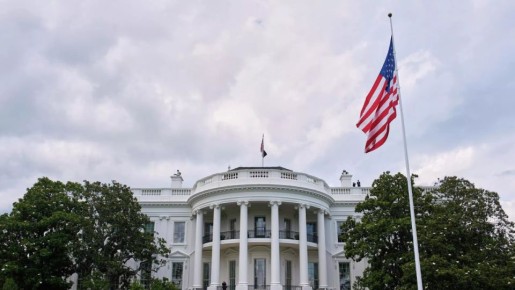 В Белом доме признали, что США давят на Украину больше, чем на Россию