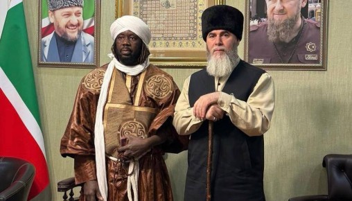 В Духовном управлении мусульман Чеченской Республики состоялась рабочая встреча Советника Главы ЧР, Председателя КЦМСК, муфтия ЧР, доктора исламских наук Салаха-Хаджи Межиева с известным духовным лидером из Буркина-Фасо...