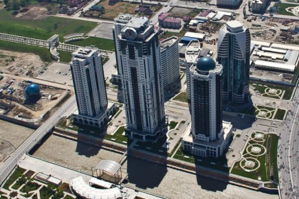 Современный пешеходный сквер открыли в селе Дышне-Ведено