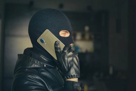 30 млн рублей — столько передал пенсионер из Москвы мошенникам за неделю