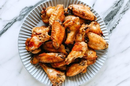 Куриные крылышки в устричном соусе