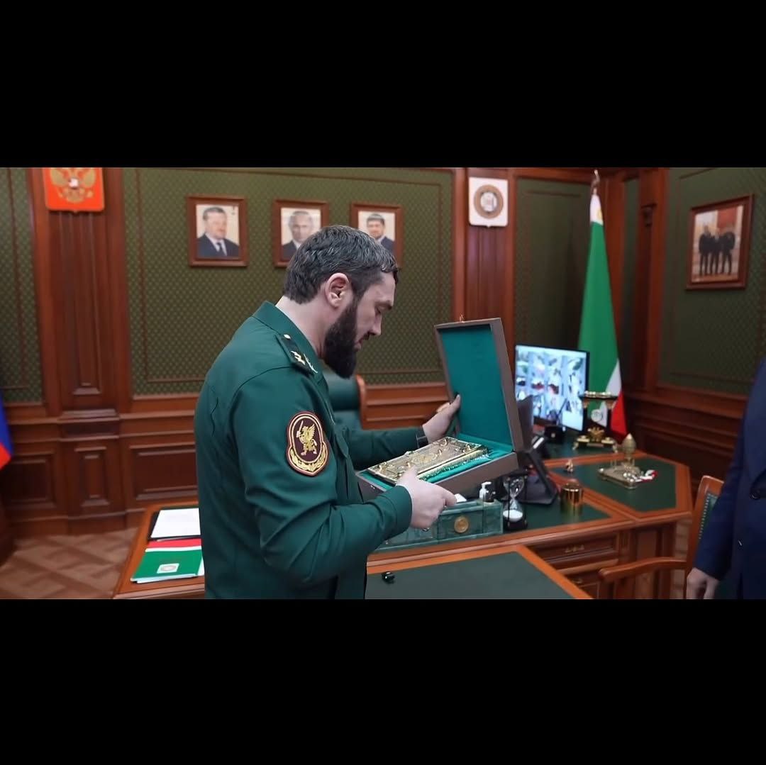 Магомед Даудов провёл встречу с первым вице-премьером Республики Ингушетия Магомедом Евлоевым Магомед Даудов провёл встречу с первым вице-премьером Республики Ингушетия Магомедом Евлоевым
