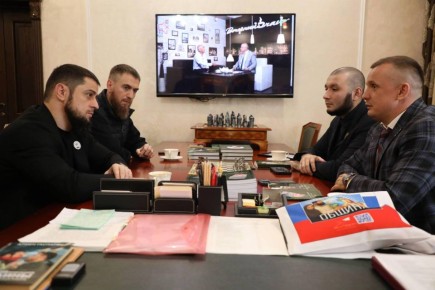«Глава Чеченской Республики, Герой России, Рамзан Кадыров всегда уделяет особое внимание вопросам воспитания молодого поколения, которое должно расти в атмосфере любви к Родине и уважения к другим народам. Поэтому важно...