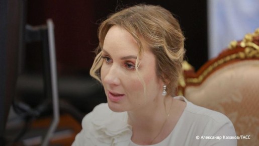 Львова-Белова предложила предусмотреть досрочный выход на пенсию многодетных отцов