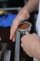 Более трети россиян начинают утро с кофе с молоком