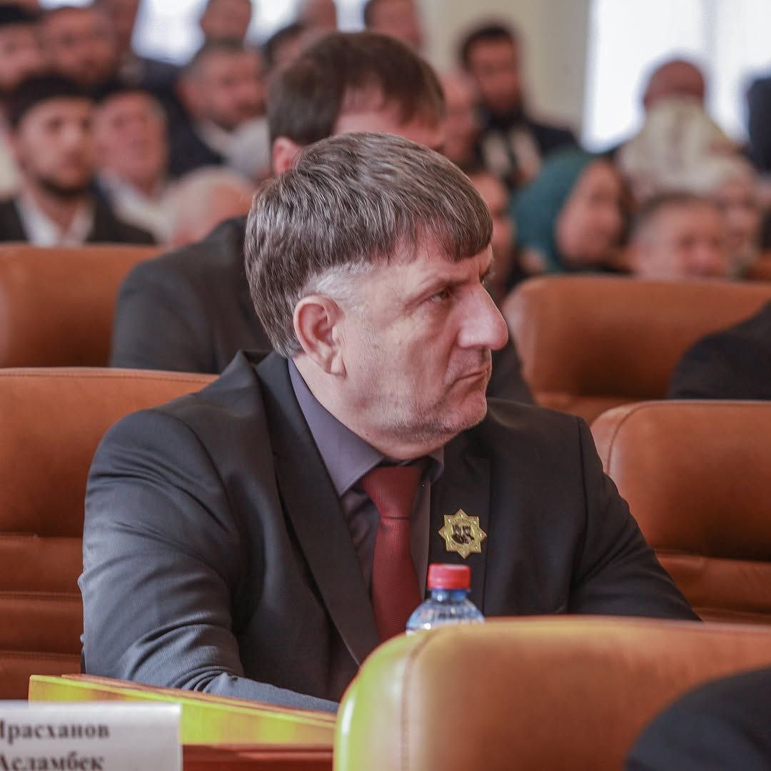 В Грозном прошло расширенное заседание Политического совета Чеченского регионального отделения партии «Единая Россия» с участием Главы Чеченской Республики Рамзана Кадырова В Грозном прошло расширенное заседание Политического совета Чеченского регионального отделения партии «Единая Россия» с участием Главы Чеченской Республики Рамзана Кадырова