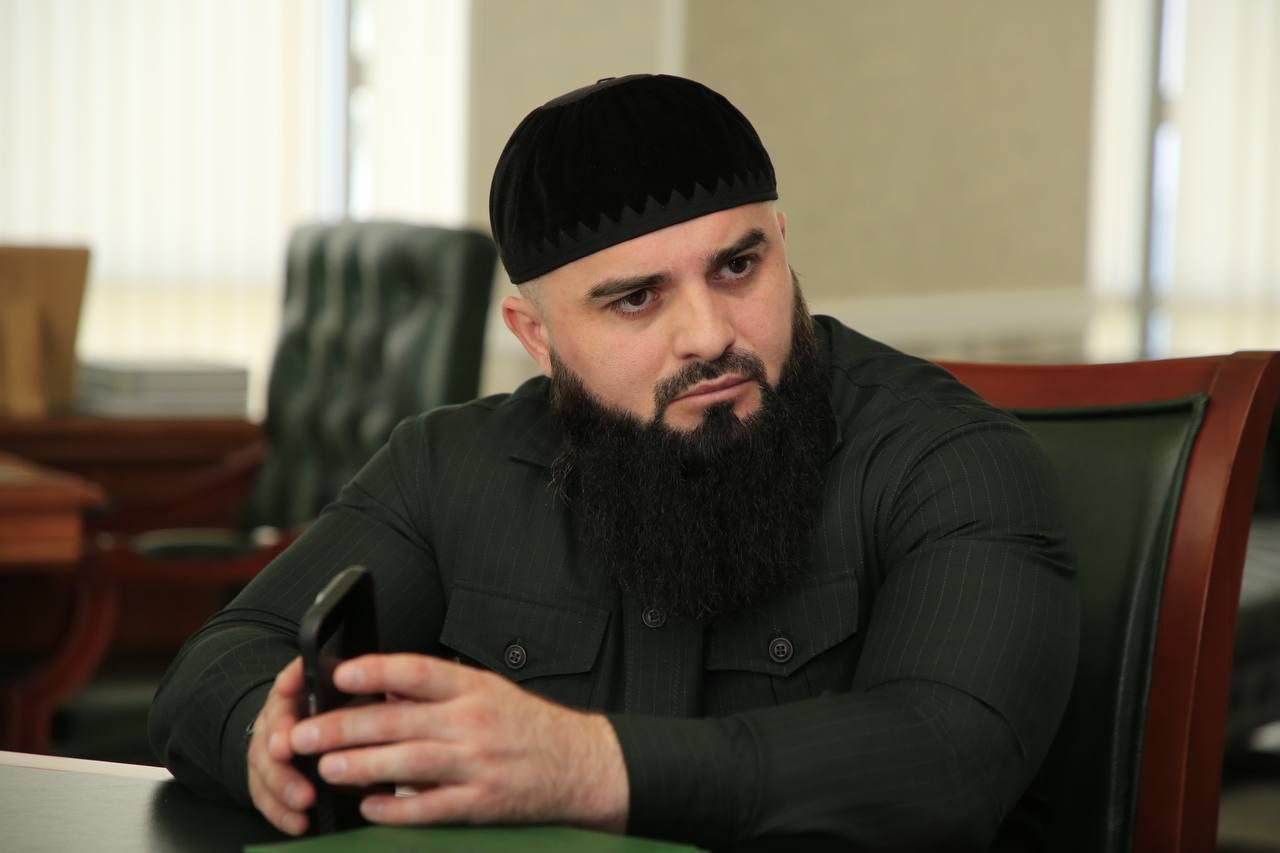 Директор департамента Аслан Уцимович Абдулаев провёл приём граждан по личным вопросам Директор департамента Аслан Уцимович Абдулаев провёл приём граждан по личным вопросам