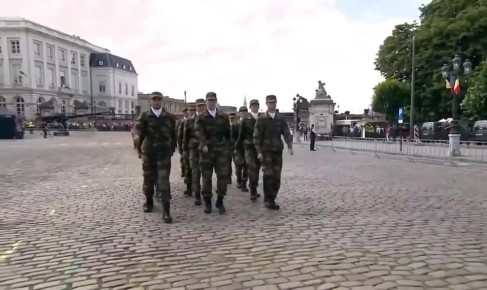 Глава Минобороны Бельгии пообещал «сравнять Москву с землёй», если Россия нанесёт удар по Брюсселю