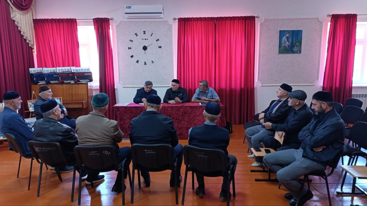 Депутаты провели рабочие встречи по решению актуальных задач Депутаты провели рабочие встречи по решению актуальных задач