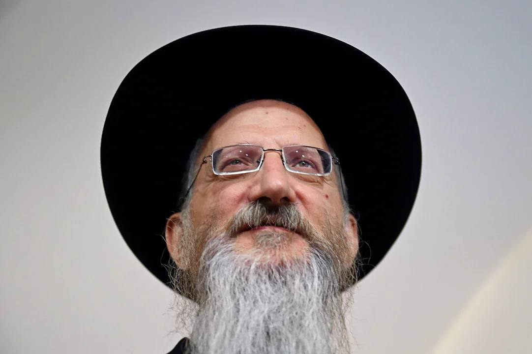 Главный раввин РФ Берл Лазар подверг резкой критике высказывание муфтия Чечни Салах-Хаджи Межиева о том, что иудеи являются «врагами Аллаха»