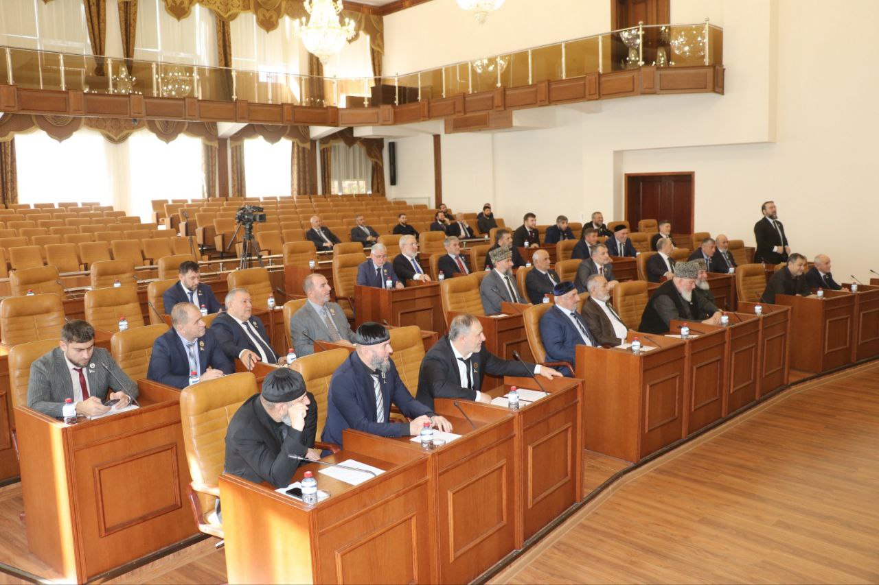 Шаид Жамалдаев провел очередное заседание Парламента ЧР Шаид Жамалдаев провел очередное заседание Парламента ЧР