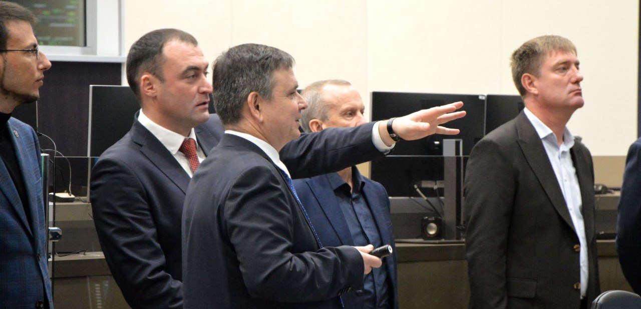 Руководители региональных органов исполнительной власти южных регионов России посетили Главный диспетчерский центр Руководители региональных органов исполнительной власти южных регионов России посетили Главный диспетчерский центр