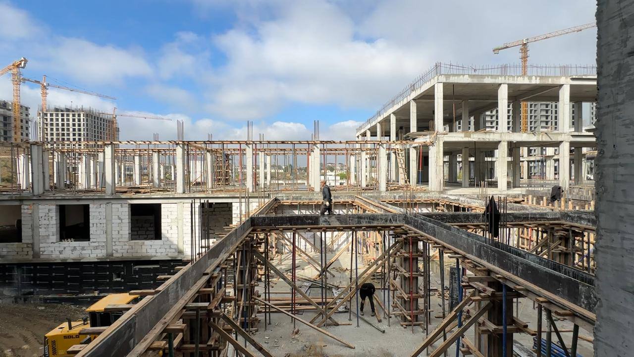 В столице Чеченской Республики полным ходом идёт строительство нового района имени В.В. Путина. Этот масштабный проект станет одним из символов обновлённого Грозного В столице Чеченской Республики полным ходом идёт строительство нового района имени В.В. Путина. Этот масштабный проект станет одним из символов обновлённого Грозного