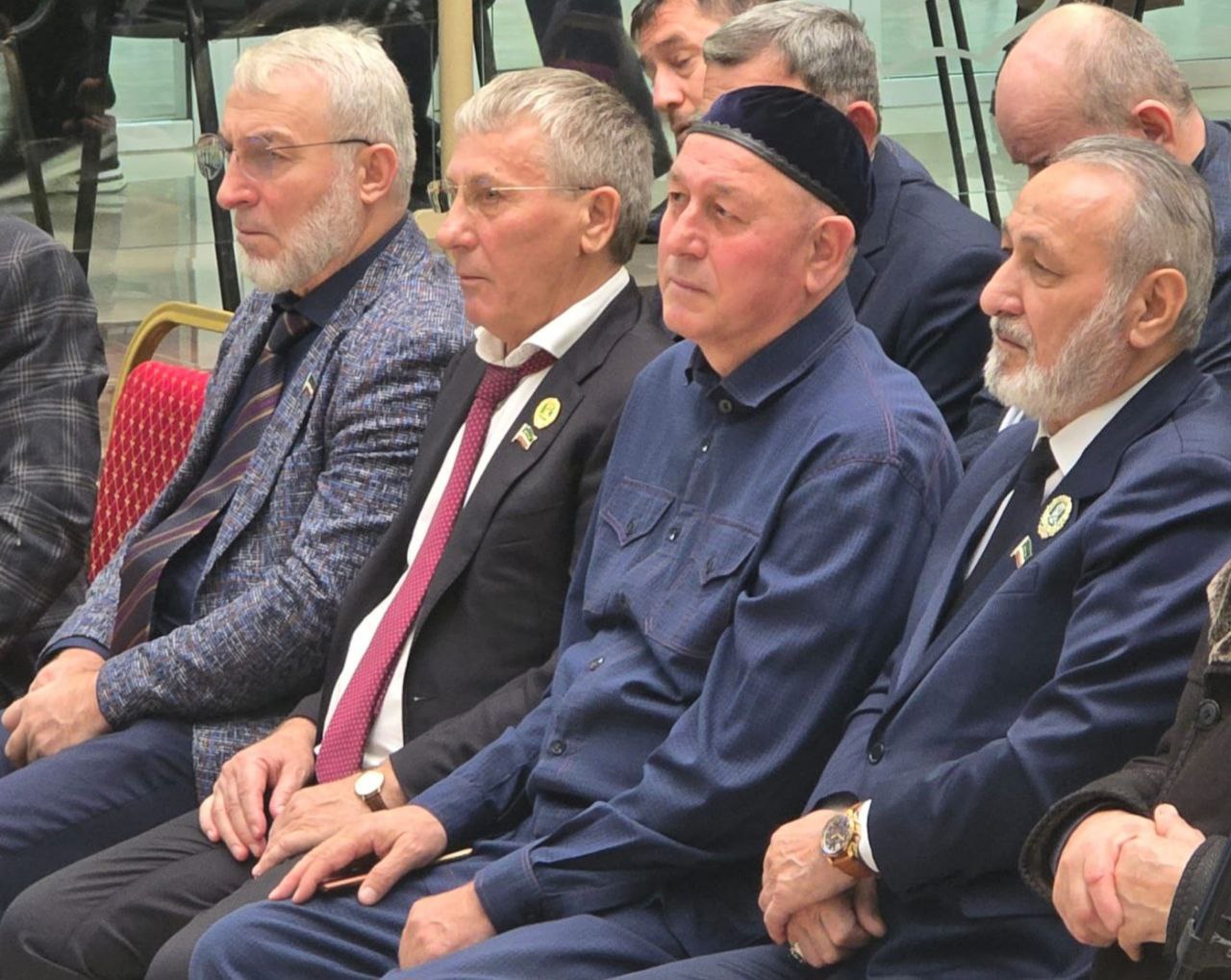 Депутаты посетили юбилейный вечер Мовлы Осмаева Депутаты посетили юбилейный вечер Мовлы Осмаева