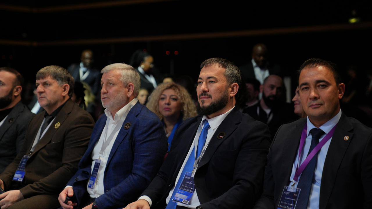 Чеченская делегация принимает участие в Международном муниципальном форуме БРИКС-2025 Чеченская делегация принимает участие в Международном муниципальном форуме БРИКС-2025