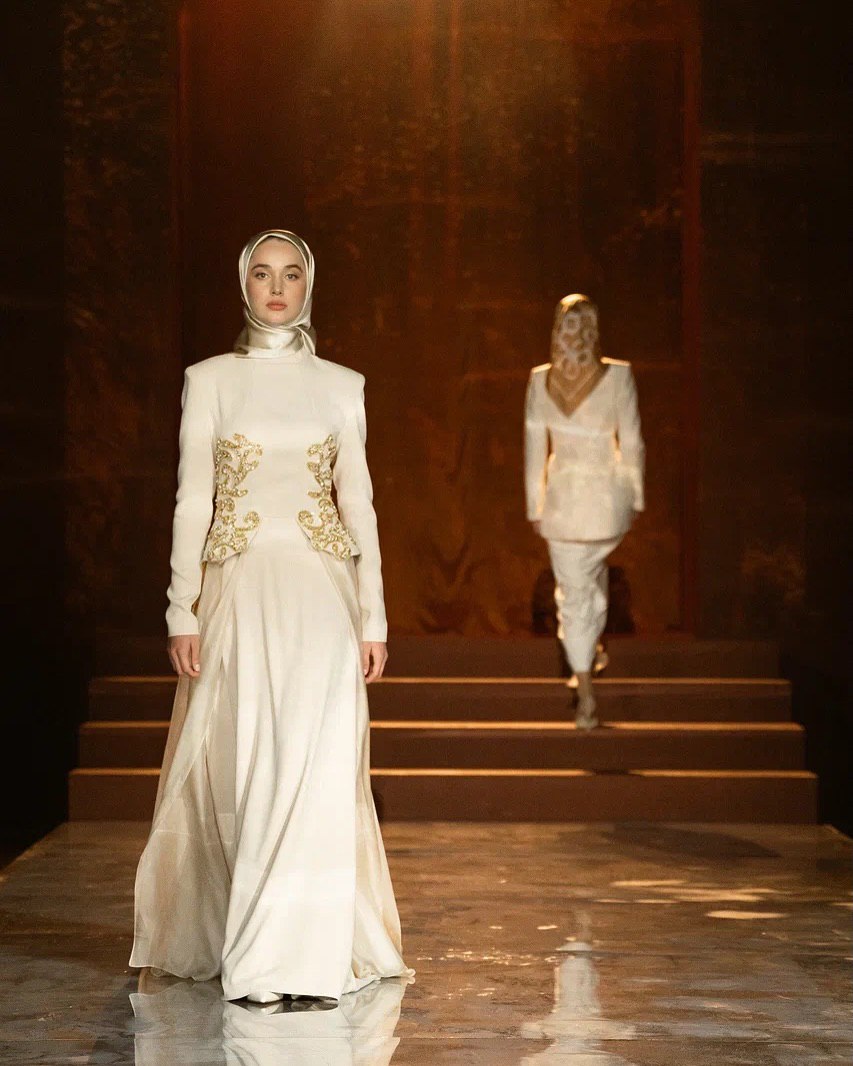 На прошлой неделе в Грозном прошёл показ новой коллекции Модного дома Firdaws На прошлой неделе в Грозном прошёл показ новой коллекции Модного дома Firdaws