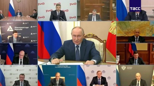 Улов российских рыбаков должен приоритетно идти на отечественные прилавки, а россияне должны иметь возможность купить рыбу по приемлемой цене, заявил Путин на совещании с членами правительства