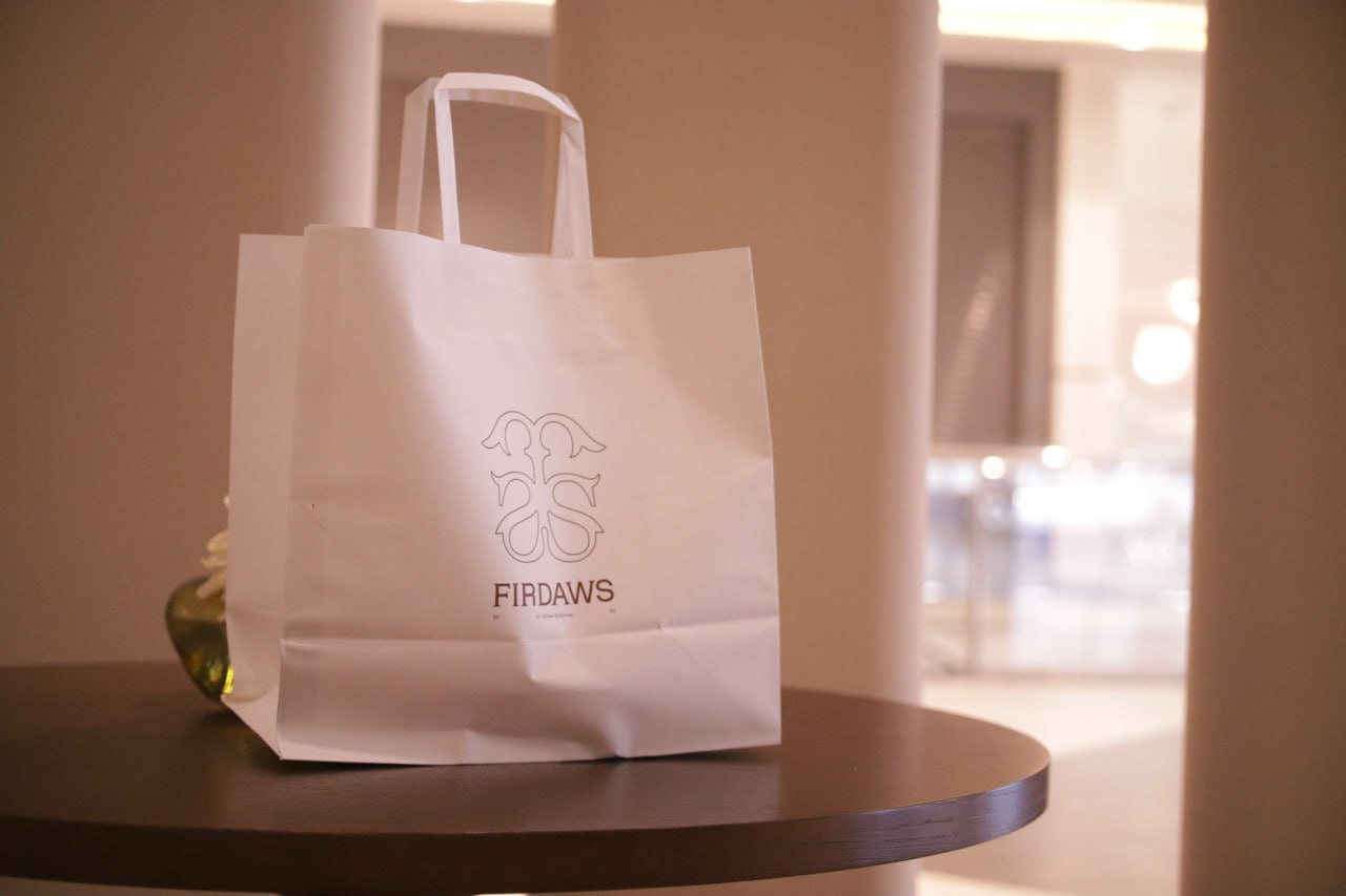 Совсем недавно в самом сердце Грозного распахнул двери бутик и кофейня чеченского Модного дома Firdaws — и всего за несколько дней это место стало одним из самых притягательных в городе Совсем недавно в самом сердце Грозного распахнул двери бутик и кофейня чеченского Модного дома Firdaws — и всего за несколько дней это место стало одним из самых притягательных в городе