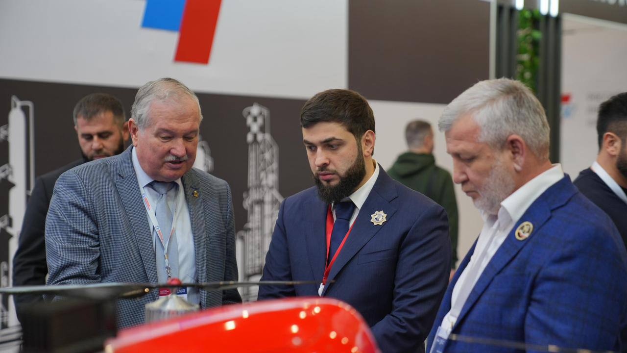 Чеченская делегация принимает участие в Международном муниципальном форуме БРИКС-2025 Чеченская делегация принимает участие в Международном муниципальном форуме БРИКС-2025