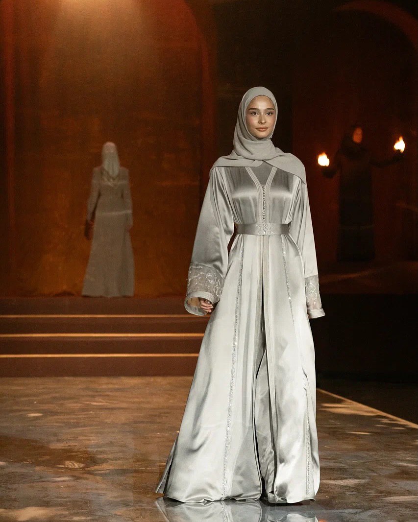 На прошлой неделе в Грозном прошёл показ новой коллекции Модного дома Firdaws На прошлой неделе в Грозном прошёл показ новой коллекции Модного дома Firdaws