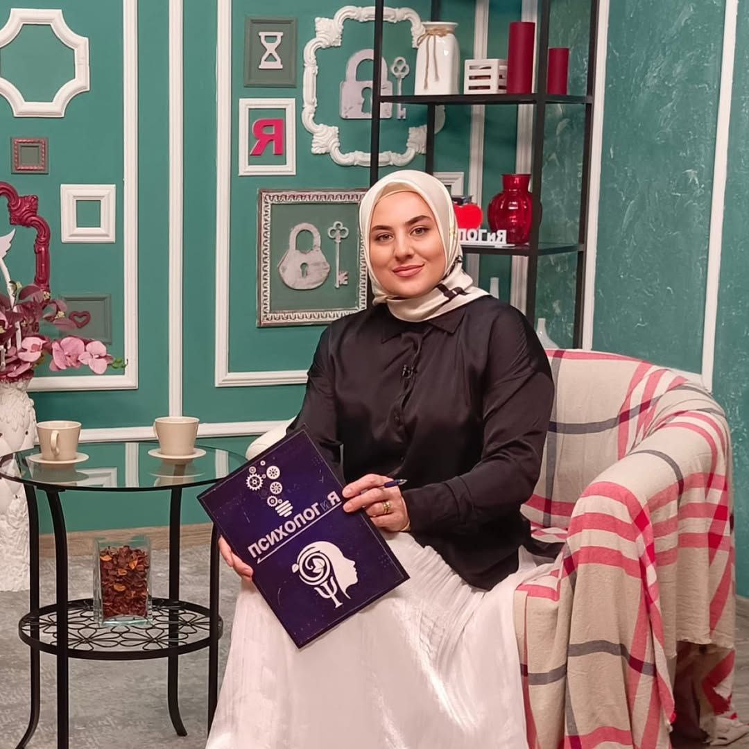 Клинический психолог, автор программы «ПСИХОЛОГиЯ» на ЧГТРК «Грозный» и руководитель Ассоциации психологов Чеченской Республики Заира Сосламбекова рассказала «Грозный-информ», почему разрыв связи ребёнка с матерью после... Клинический психолог, автор программы «ПСИХОЛОГиЯ» на ЧГТРК «Грозный» и руководитель Ассоциации психологов Чеченской Республики Заира Сосламбекова рассказала «Грозный-информ», почему разрыв связи ребёнка с матерью после...