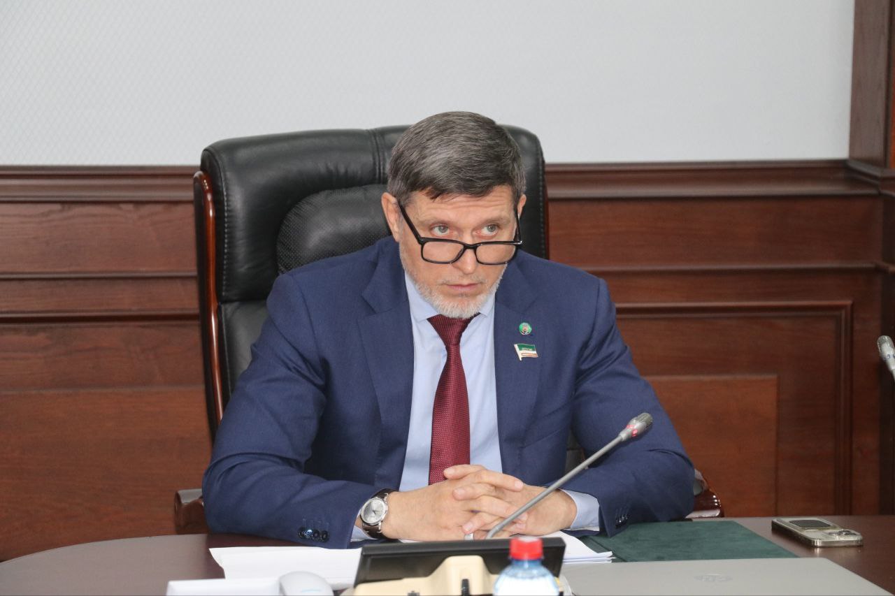 Заседание Комитета по строительству и ЖКХ Заседание Комитета по строительству и ЖКХ