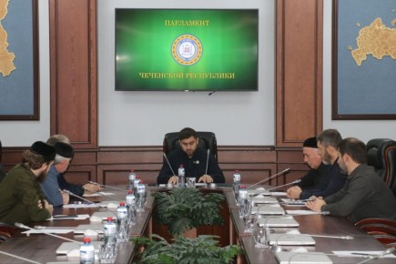 Артур Хаджиев провел заседание комитета