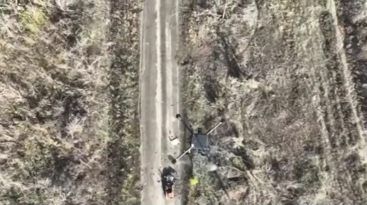 Российский беспилотник сбил дрон ВСУ при помощи банки тушнки и попал на видео