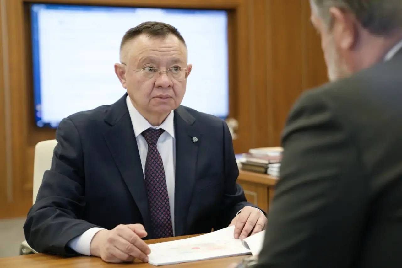 Глава Минстроя России Ирек Файзуллин провел совещание о развитии строительной отрасли и сферы ЖКХ в Чеченской Республике Глава Минстроя России Ирек Файзуллин провел совещание о развитии строительной отрасли и сферы ЖКХ в Чеченской Республике