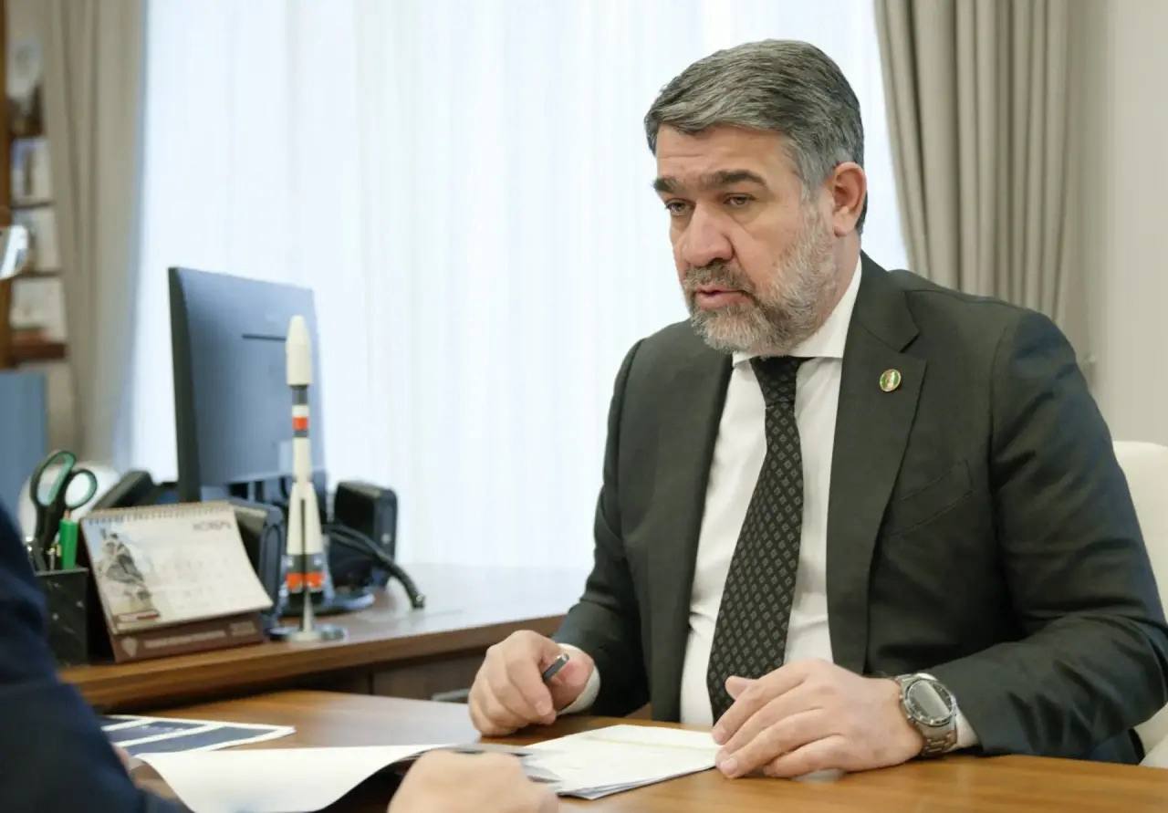 Глава Минстроя России Ирек Файзуллин провел совещание о развитии строительной отрасли и сферы ЖКХ в Чеченской Республике Глава Минстроя России Ирек Файзуллин провел совещание о развитии строительной отрасли и сферы ЖКХ в Чеченской Республике