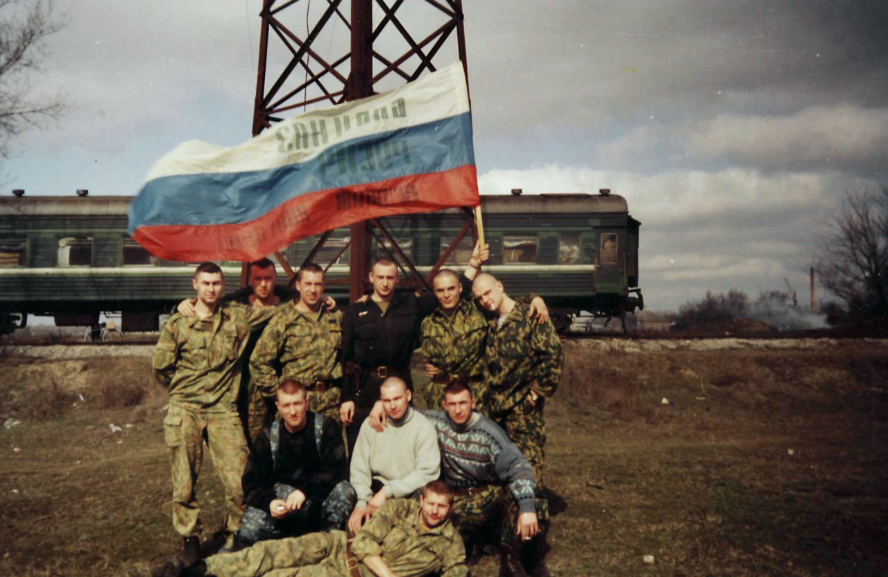 13 ноября 1991 года на берегу колдун-реки Волхов в одном из древнейших центров формирования российской государственности, на уникальной земле, сохранившей самые ценные археологические артефакты русского средневековья, за... 13 ноября 1991 года на берегу колдун-реки Волхов в одном из древнейших центров формирования российской государственности, на уникальной земле, сохранившей самые ценные археологические артефакты русского средневековья, за...