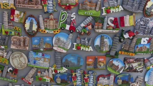 Уродливых следов не останется: вот как быстро и легко удалить все наклейки с холодильника