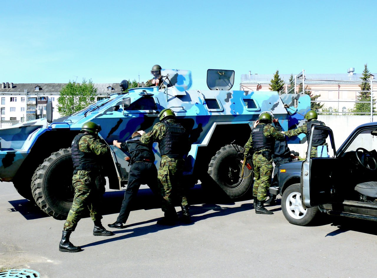 13 ноября 1991 года на берегу колдун-реки Волхов в одном из древнейших центров формирования российской государственности, на уникальной земле, сохранившей самые ценные археологические артефакты русского средневековья, за... 13 ноября 1991 года на берегу колдун-реки Волхов в одном из древнейших центров формирования российской государственности, на уникальной земле, сохранившей самые ценные археологические артефакты русского средневековья, за...